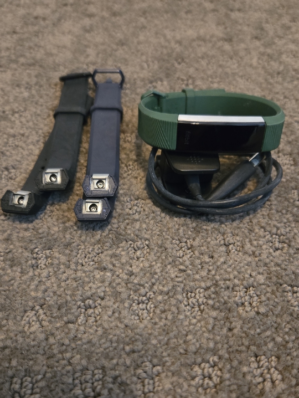 fitbit Alta HR Tracker with Green Band and Navy Extras